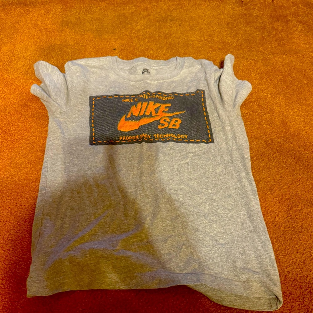 Medium grey nike shirt